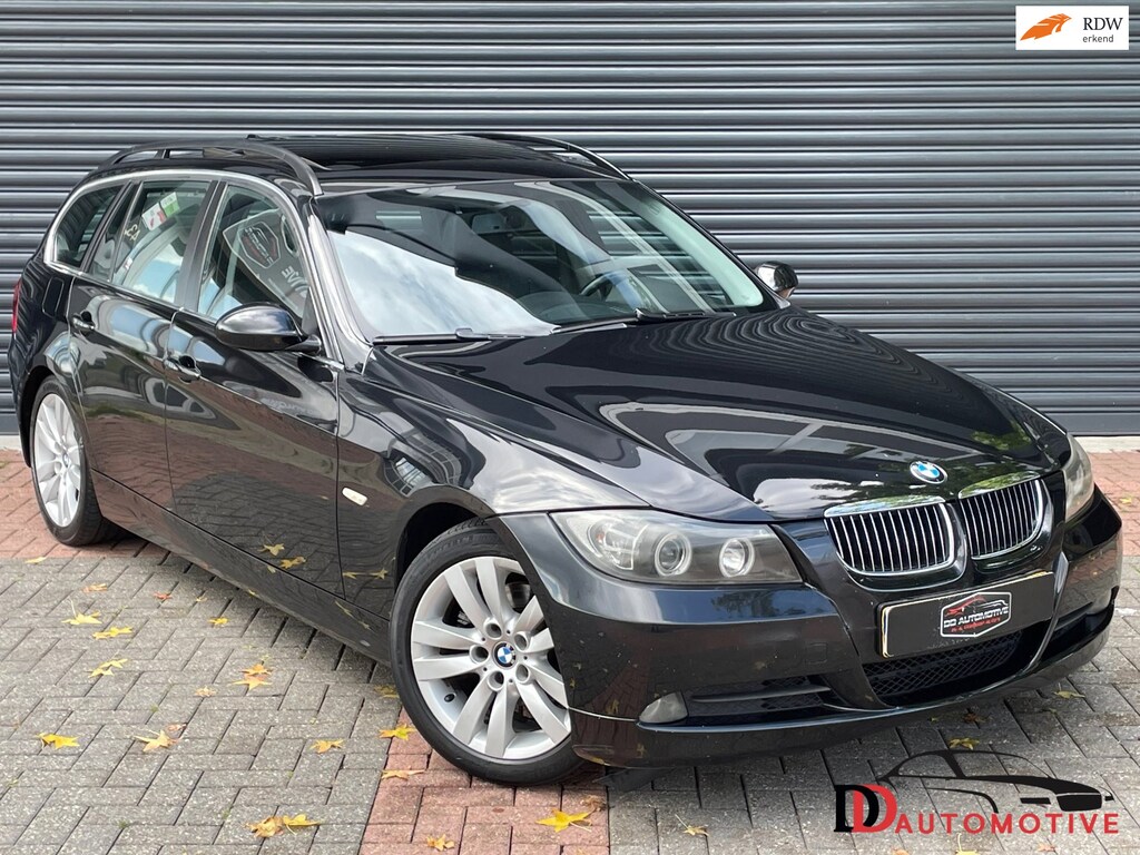 BMW 3-Serie Touring 325i Automaat | Pano | Leder | Navi | Trekhaak
