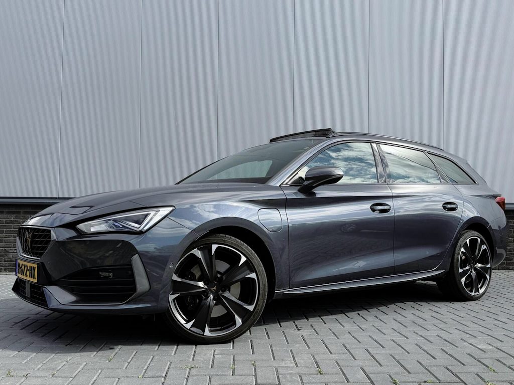 SEAT Leon Sportstourer 1.4 TSI eHybrid PHEV VZ Performance|PANO
