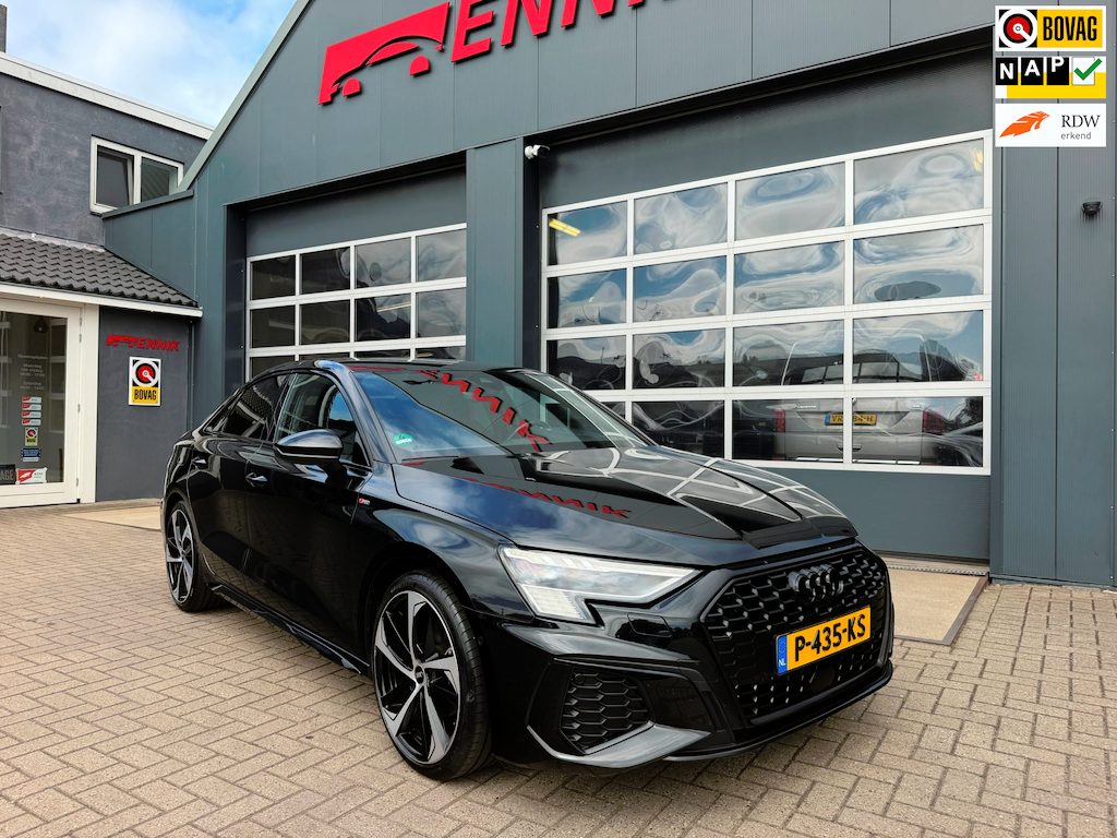 Audi A3 Limousine 35 TFSI S edition S-Line / Matrix LED / Virtual / BTW / Black Pack .