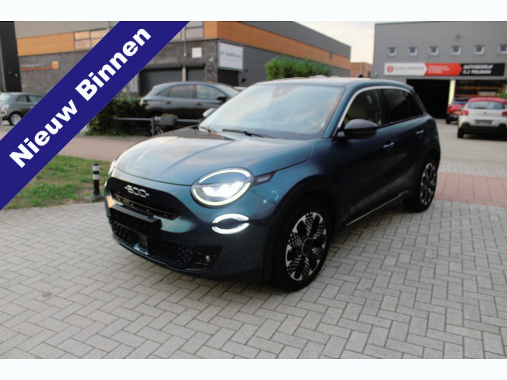 Fiat 600 600e La Prima 54 kWh Leder-Clima-Cruise-Navi-Camera-Massage SOH 96,4 % BTW Auto