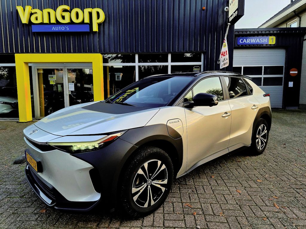 Toyota BZ4X Business Plus Pano71 kWh All-in prijs!