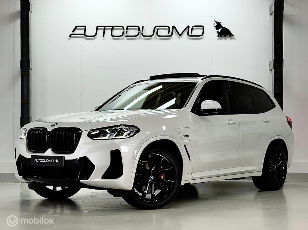 BMW X3 xDrive30e High Executive M Sport | Pano | M Seats | Laser | HUD | 360 | M Onderstel | Stuurverwarming | 20" M Velgen | Shadow Line | Sfeer| SOH 99% | 292PK