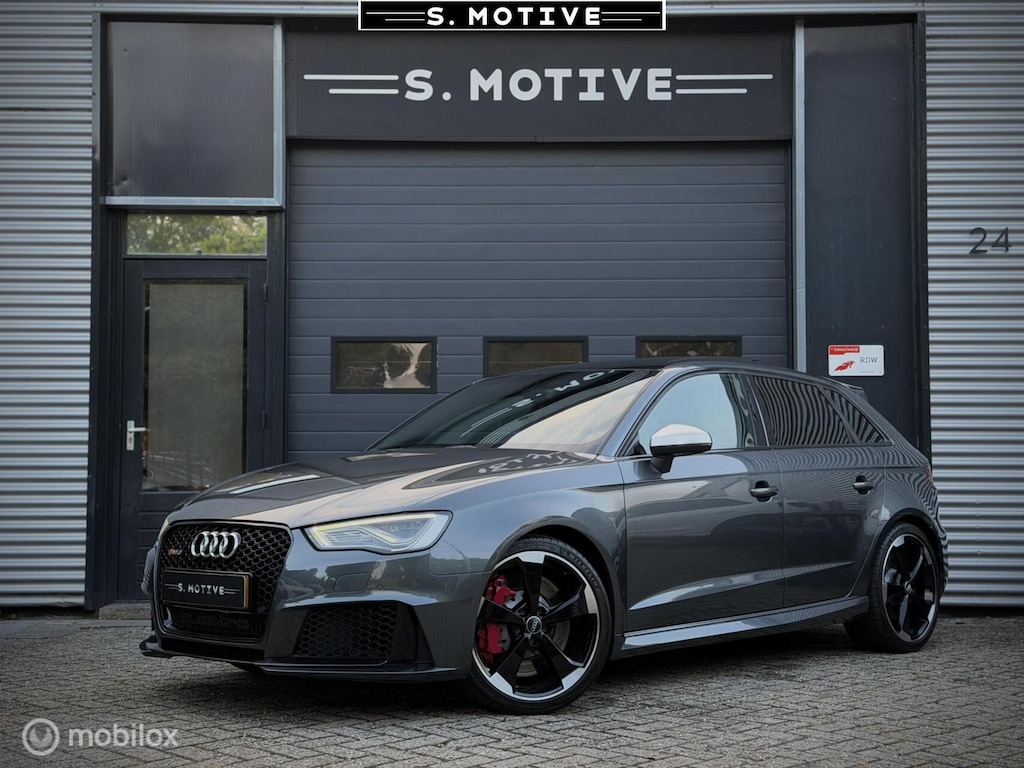 Audi RS3 2.5 TFSI RS3 Quattro, Pano. B&O, RS-Seats, Carbon, 420PK,