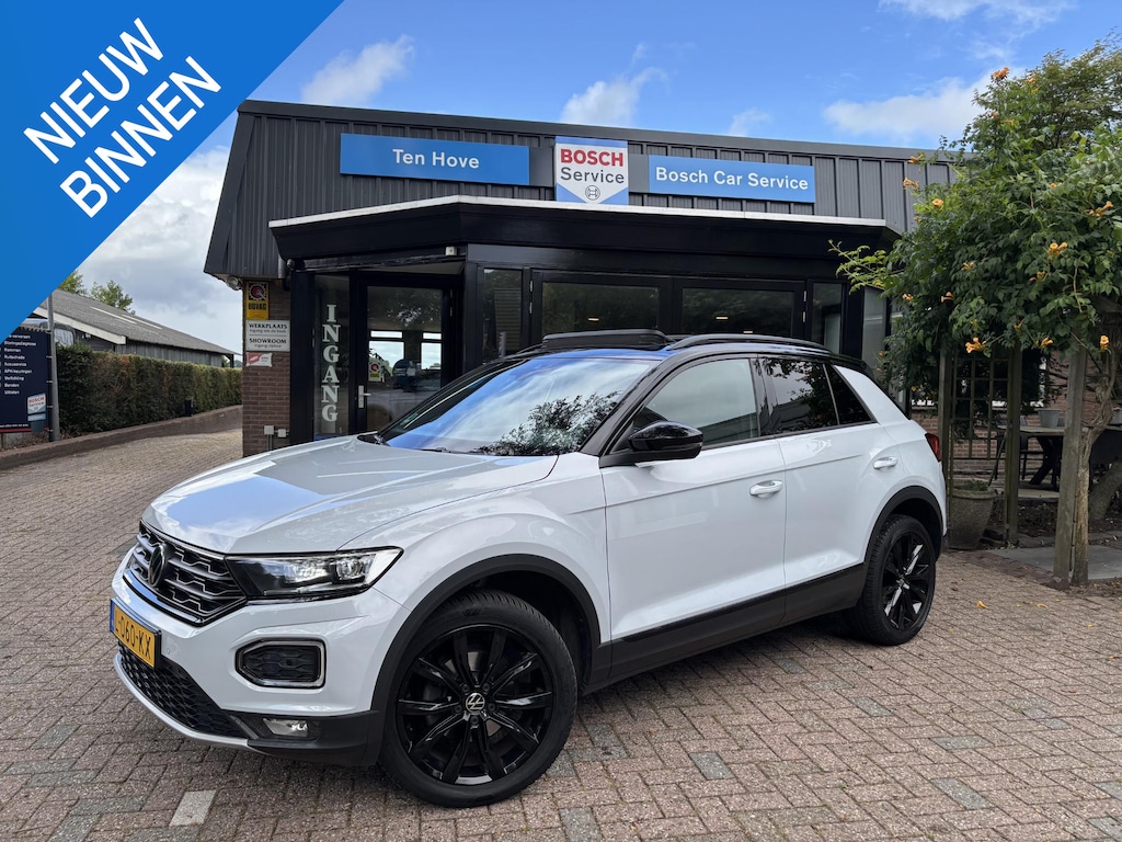Volkswagen T-Roc 1.5 TSI DSG Sport|BlackStyle|Pano|White-Silver Met