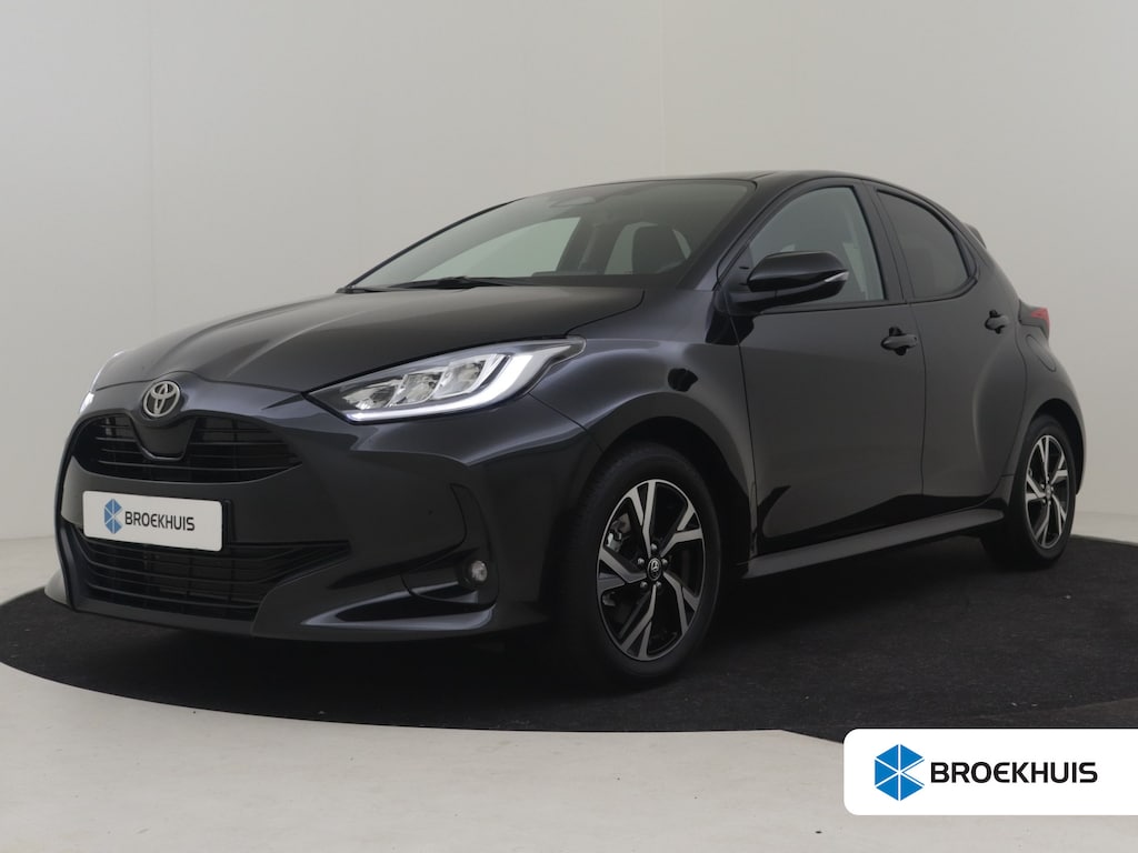Toyota Yaris 1.5 Hybrid 115 Dynamic | Achteruitrijcamera | Stoel/stuurverwarming | Cruise control adapt | Lane assist | App connect | DAB | LED | 16"LMV