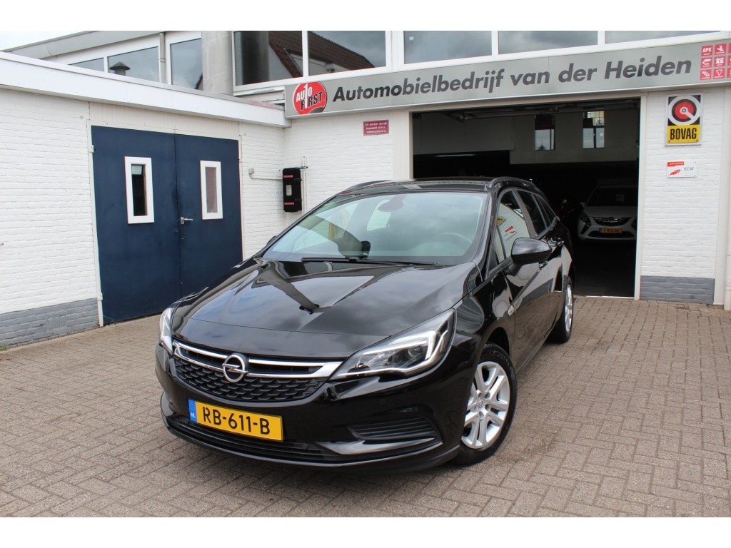 Opel Astra Sports Tourer 1.0 Online Edition Navi