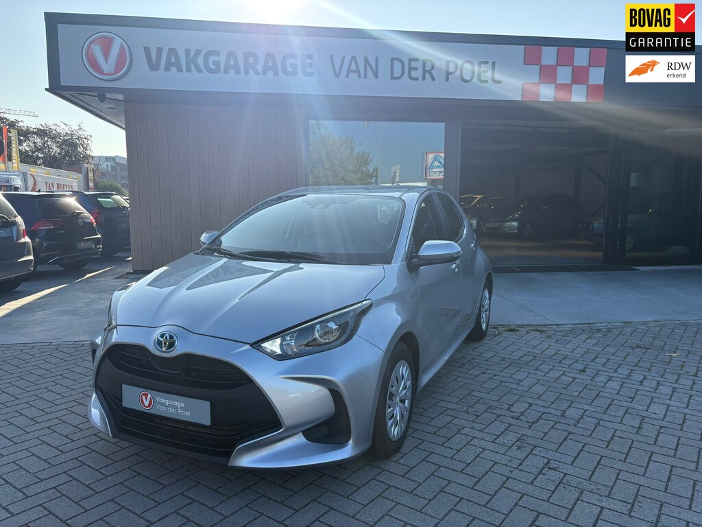 Toyota Yaris 1.5 Hybrid 115 Business