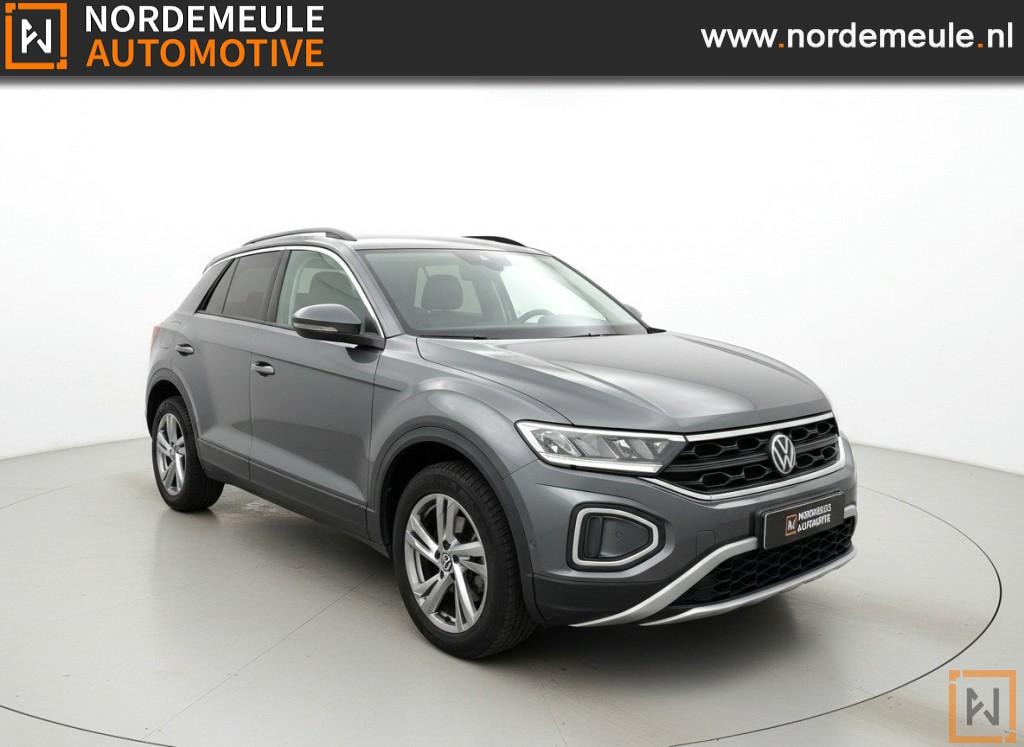 Volkswagen T-Roc 1.0 TSI LIFE. CARPLAY, ACC, NAVI