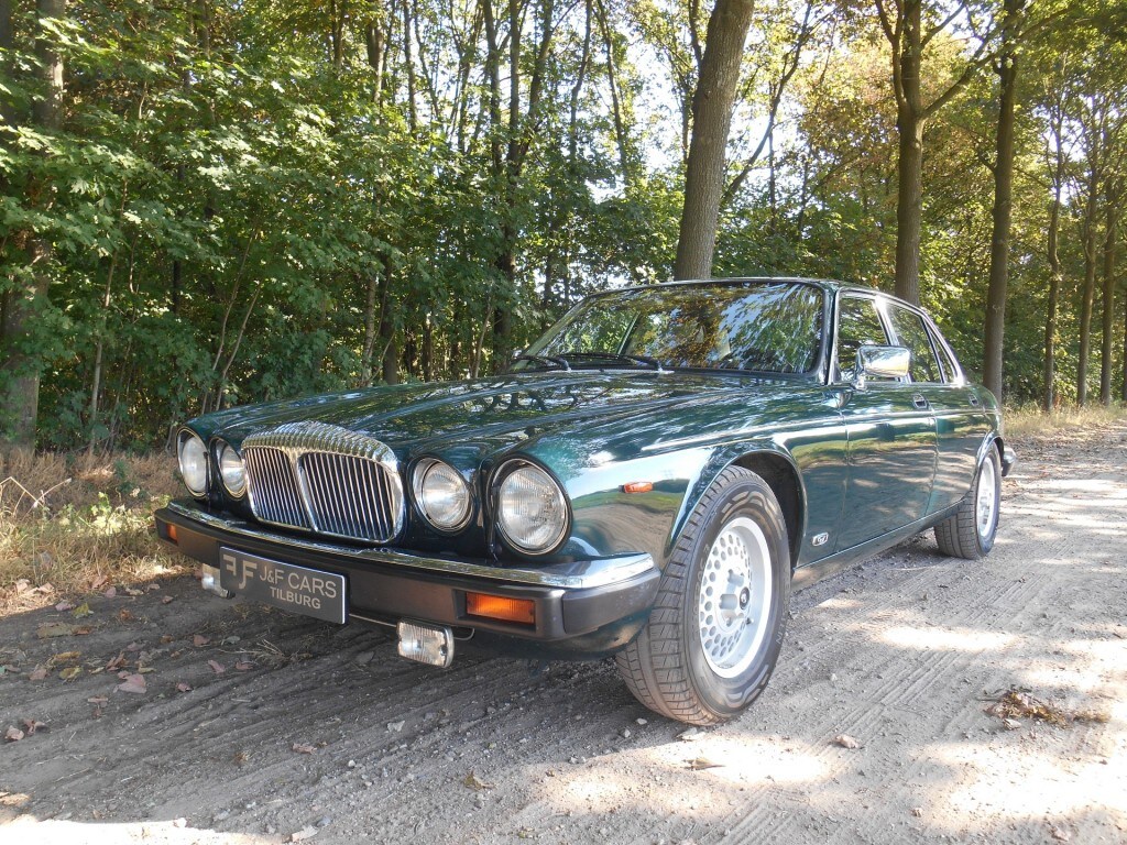 Daimler Daimler 5.3 V12 Double Six