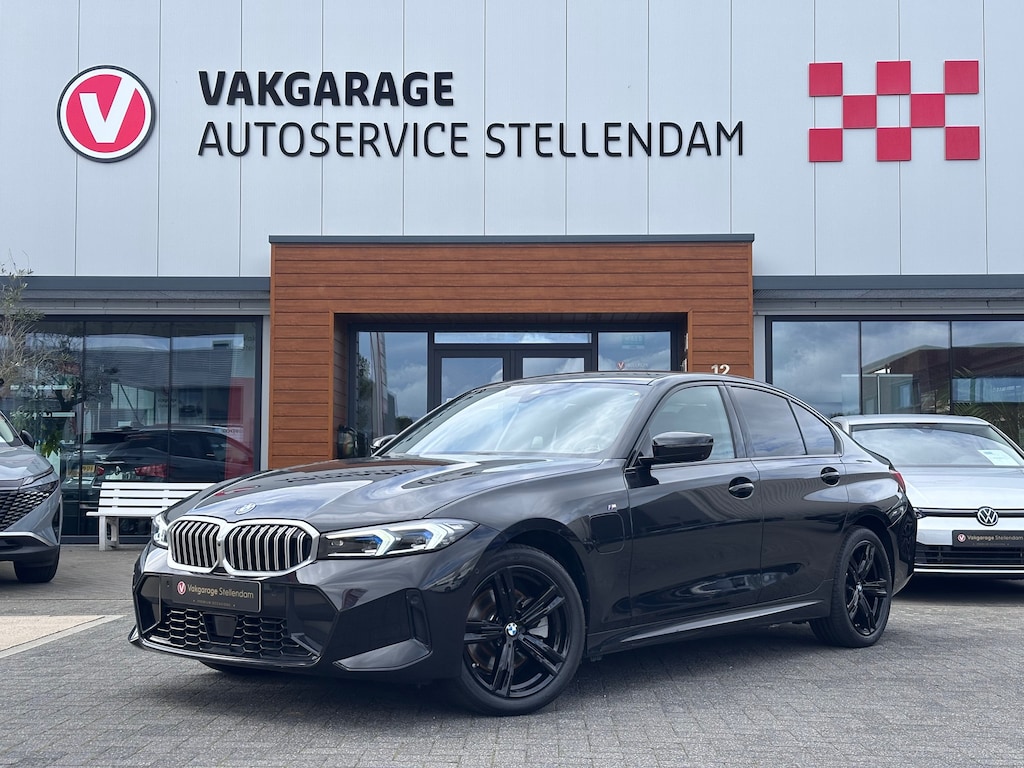 BMW 3-Serie 330e M-Sport|Innovation Pack|Keyless Entry/Go|HUD|360° Cam|Memory Zetel|Adaptive Cruise