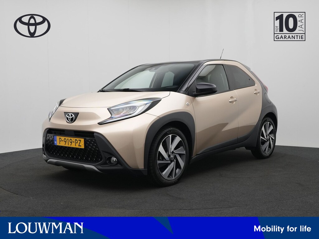Toyota Aygo X 1.0 VVT-i S-CVT Envy | NL Auto | JBL Audio | Dealer Onderhouden | Achteruitrijcamera |