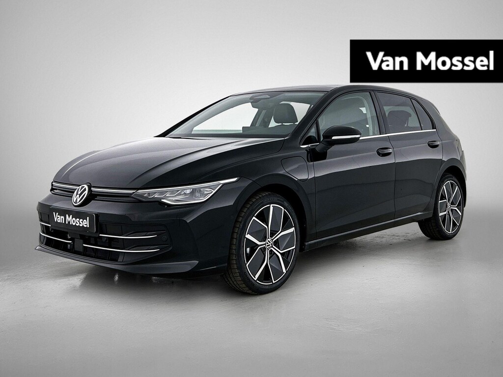 Volkswagen Golf 1.5 eHybrid Style Edition 204 PK Plug-in Hybrid | Trekhaak | Panoramadak | Apple Carplay draadloos | Keyless access | Dodehoeksensoren | Ruiten getint | Adaptive cruise control | LED koplampen | Camera | Parkeersensoren | Andorid Auto draadloos |