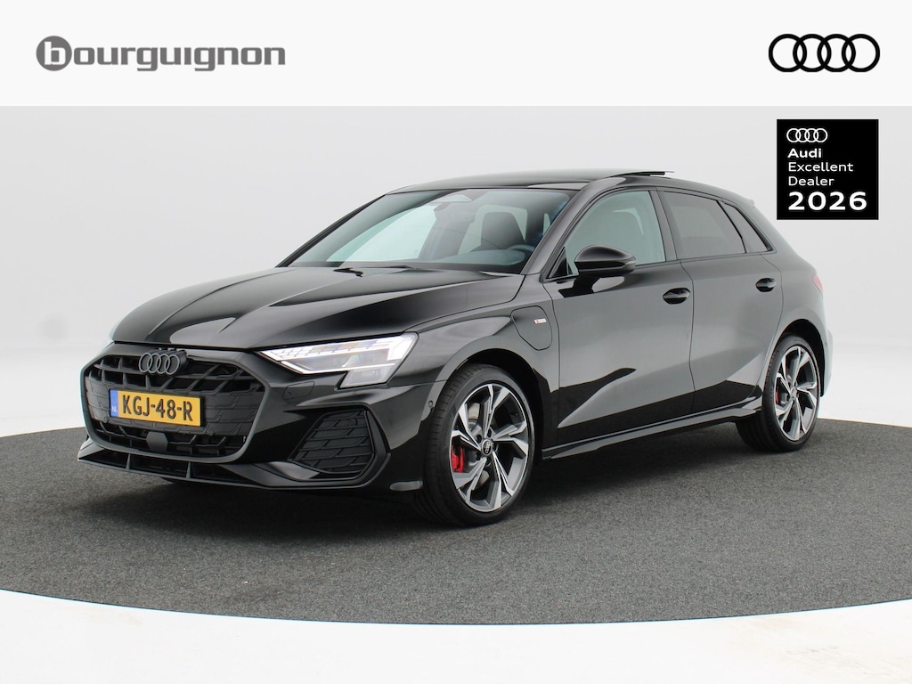 Audi A3 Sportback 45 TFSi e 272 Pk S-Line Competition | Stoelverwarming | Panorama dak | Sonos Audio | Camera | Full LED | 18 Inch | 155 Km !!
