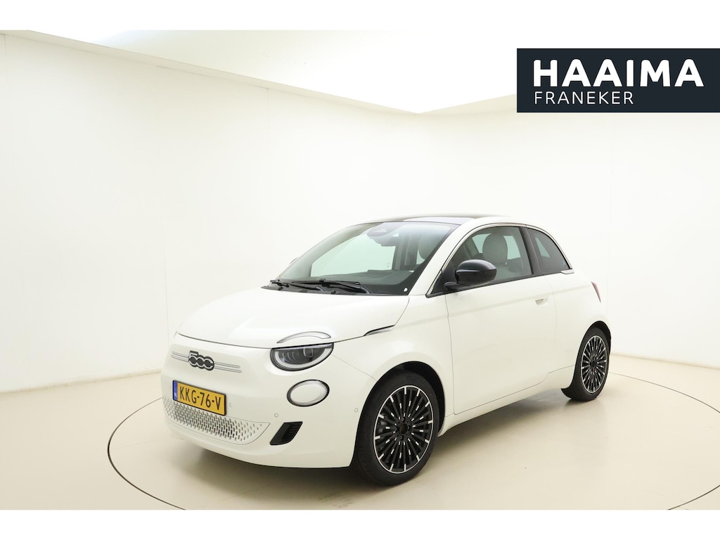 Fiat 500 La Prima 42 kWh | Glazen dak | Cruise control | Camera | Elektrisch verstelbare spiegels