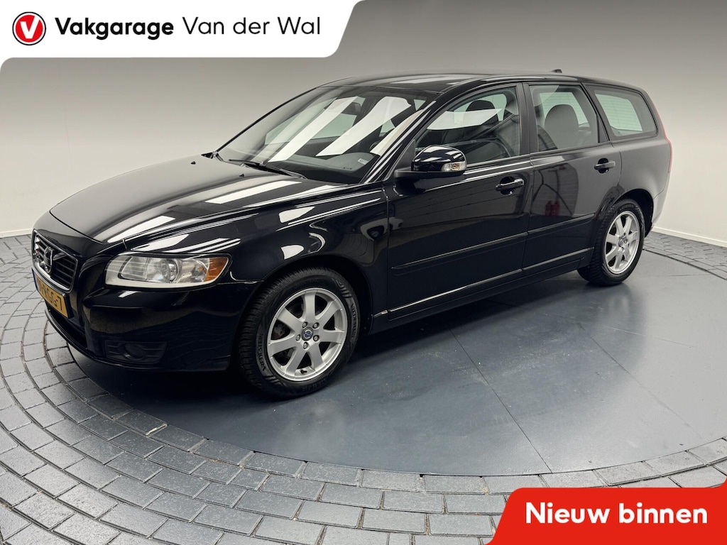 Volvo V50 2.0i Kinetic Trekhaak-Cr.contr-Clima-Parkeersensoren-Lm16''velgen
