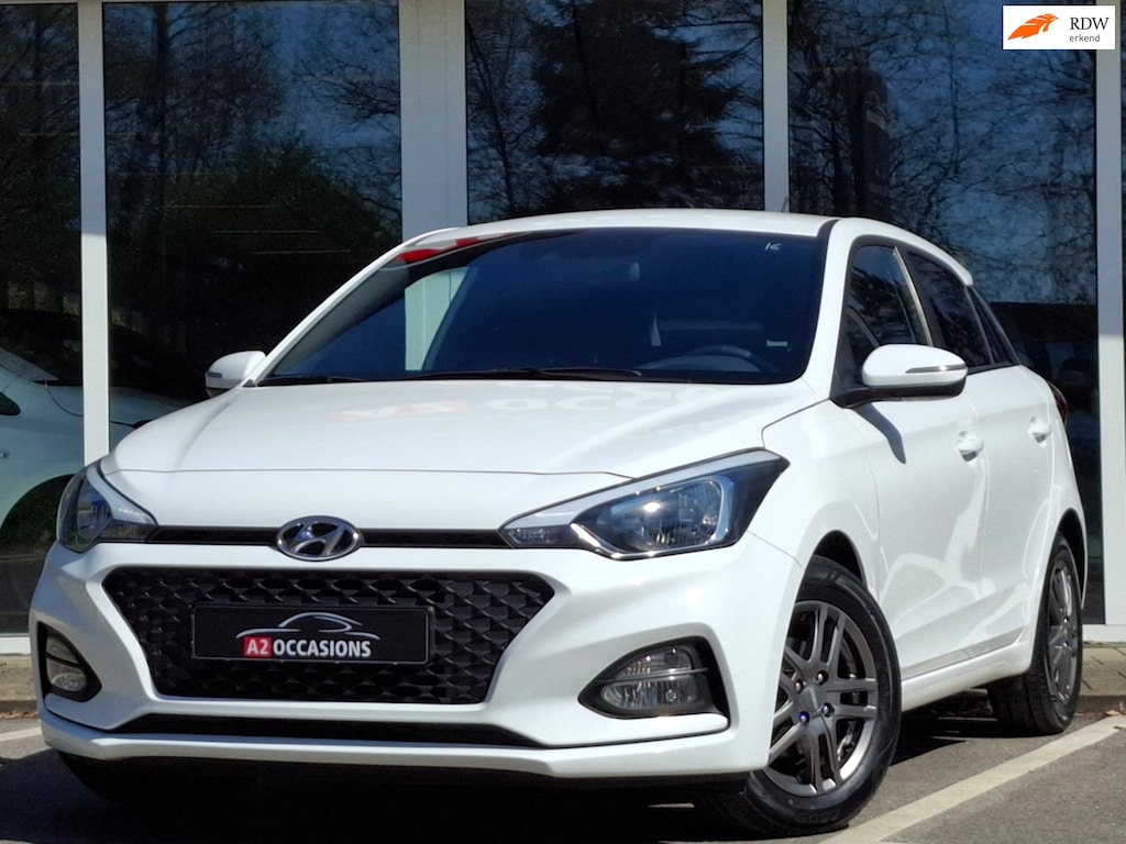 Hyundai i20 1.2 4 Cilinder Cruise/Bluetooth/PDC/Stoel en stuurverwarming!