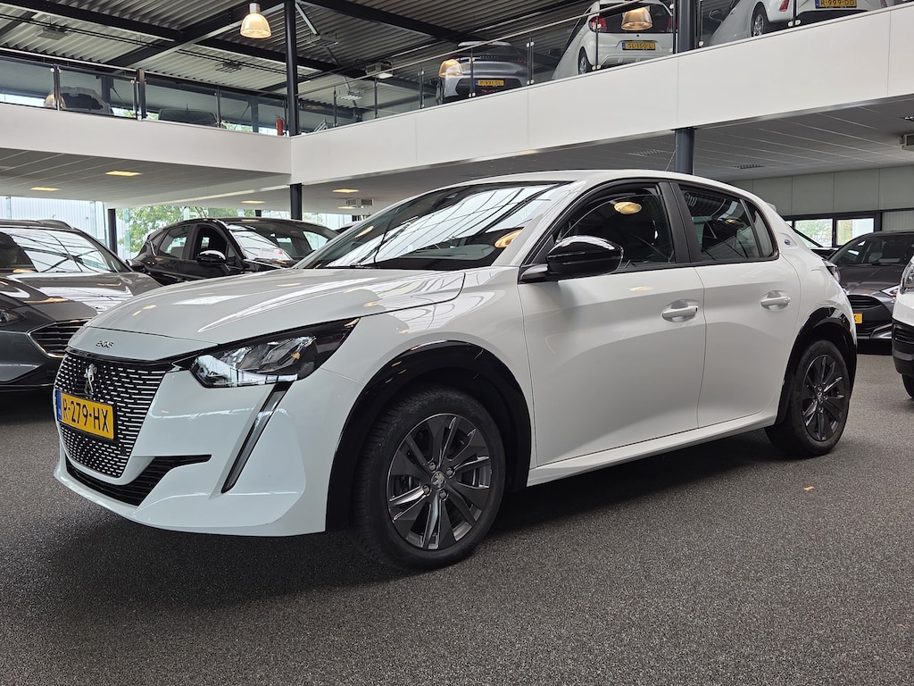 Peugeot e-208 EV Active Pack 50 kWh / Carplay / Park. sensoren