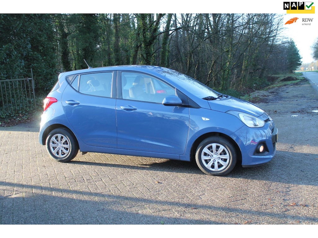 Hyundai i10 1.0i i-Motion Comfort, Clima, Cruise, Navi
