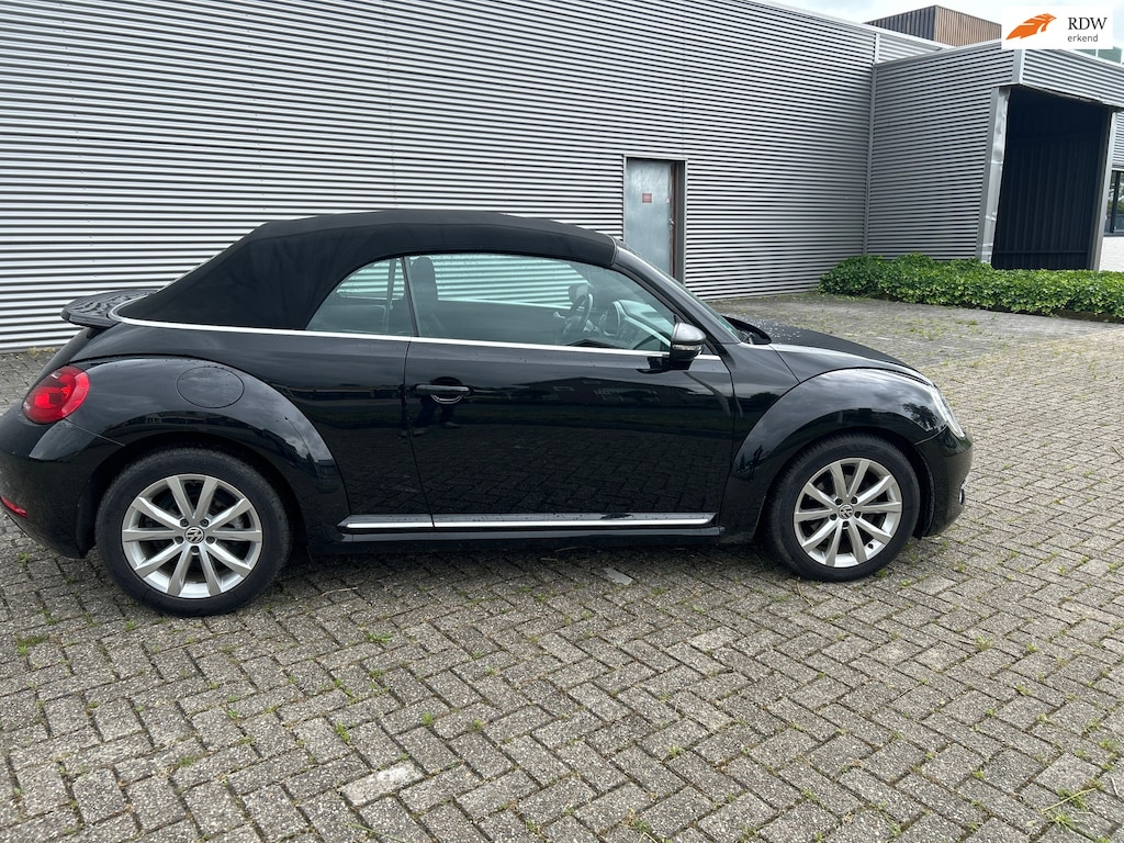 Volkswagen Beetle Cabriolet 1.2 TSI Design BlueMotion AUTOMAAT