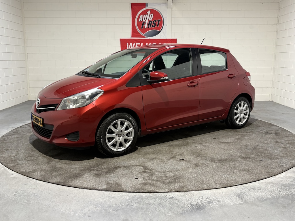 Toyota Yaris 1.0 VVT-i Aspiration, Airco, Navigatie, Isofix, Volledig onderhouden, All season banden, Afn. trekhaak, Camera, Prijs incl. apk, beurt en 3 mnd garantie