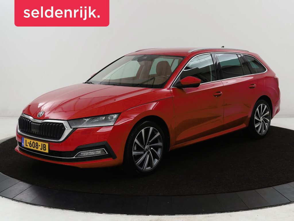 Skoda Octavia Combi 1.5 TSI First Edition | Stoelverwarming | Cruise control | Carplay | Sfeerverlichting | Camera | Parkassist | Climate control | Virtueel dashboard | Elektrische achterklep | 18" velgen