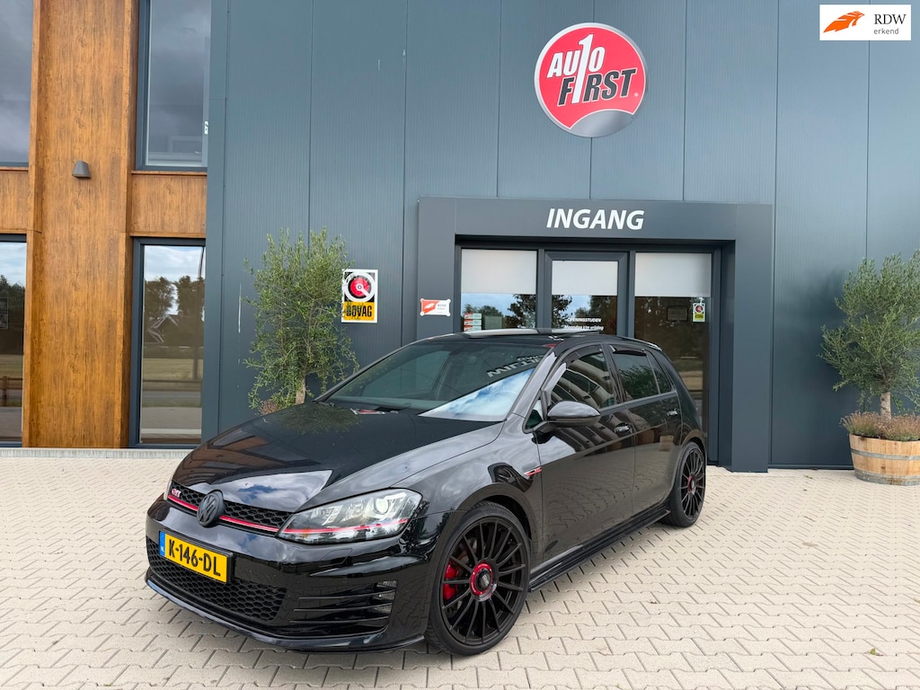 Volkswagen Golf 2.0 TSI GTI