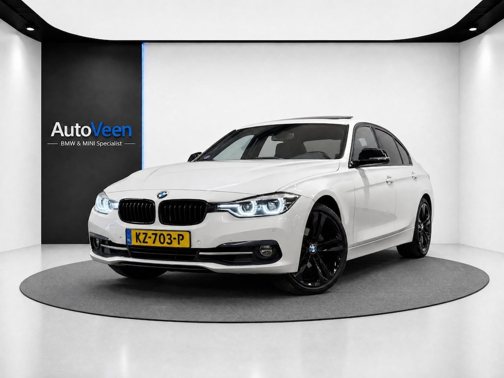 BMW 3-Serie 320i Centennial High Executive (M-SPORT, PANO, LED, STOELVERWARMING)