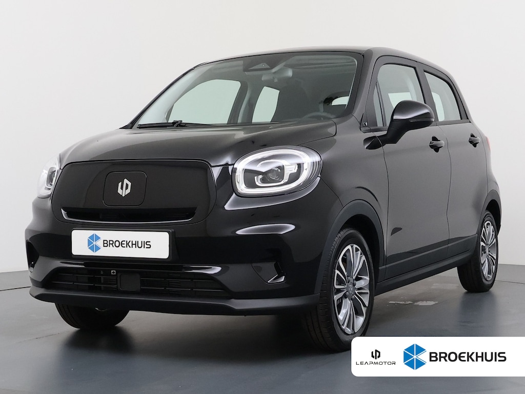 Leapmotor T03 Design 37.3 kWh €1500,- korting !! | Achteruitrijcamera | Cruise control adaptief | DAB ontvanger