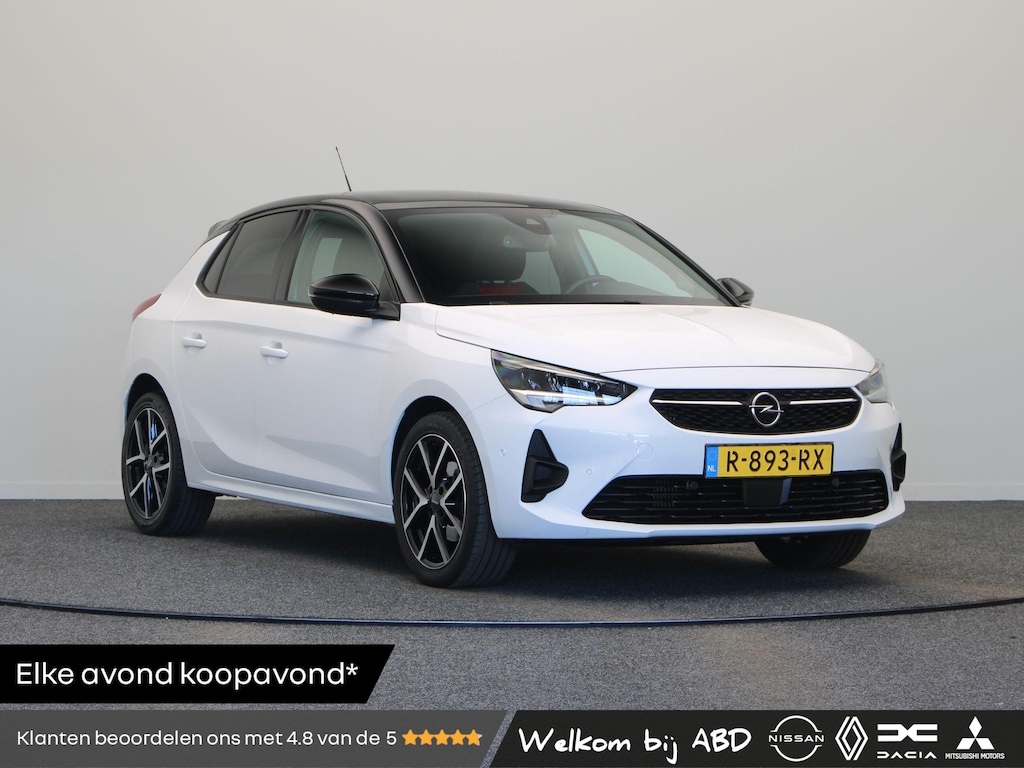 Opel Corsa 1.2 GS Line | Panoramadak | Achteruitrijcamera | Parkeersensoren voor en achter | Climate control |