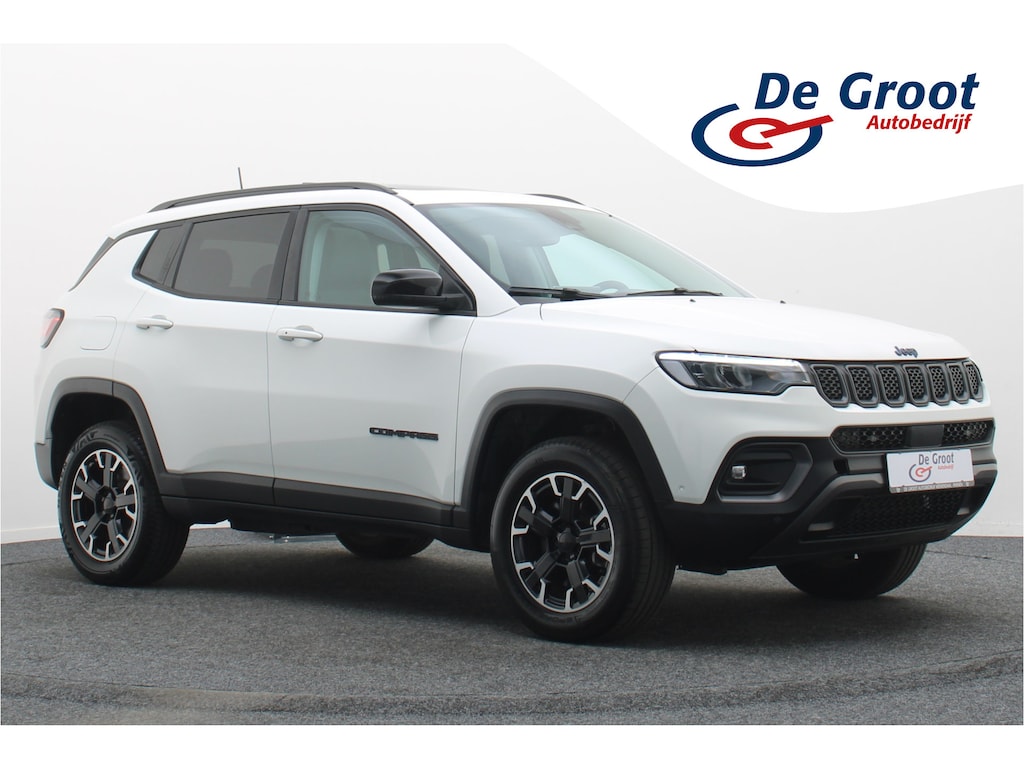 Jeep Compass 4xe 240 Plug-in Hybrid Electric Trailhawk Panoramadak, Leer, Camera, ACC, Apple Carplay, Keyless