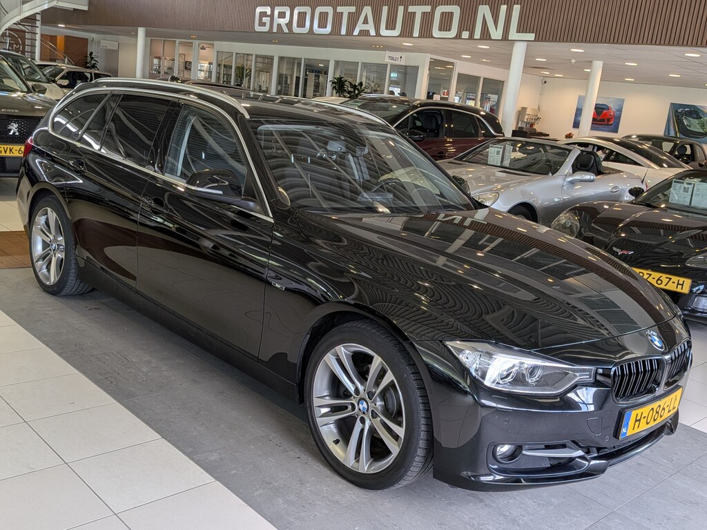 BMW 3-Serie Touring 320i High Executive Start/Stop Systeem, Cruise Control, Airco