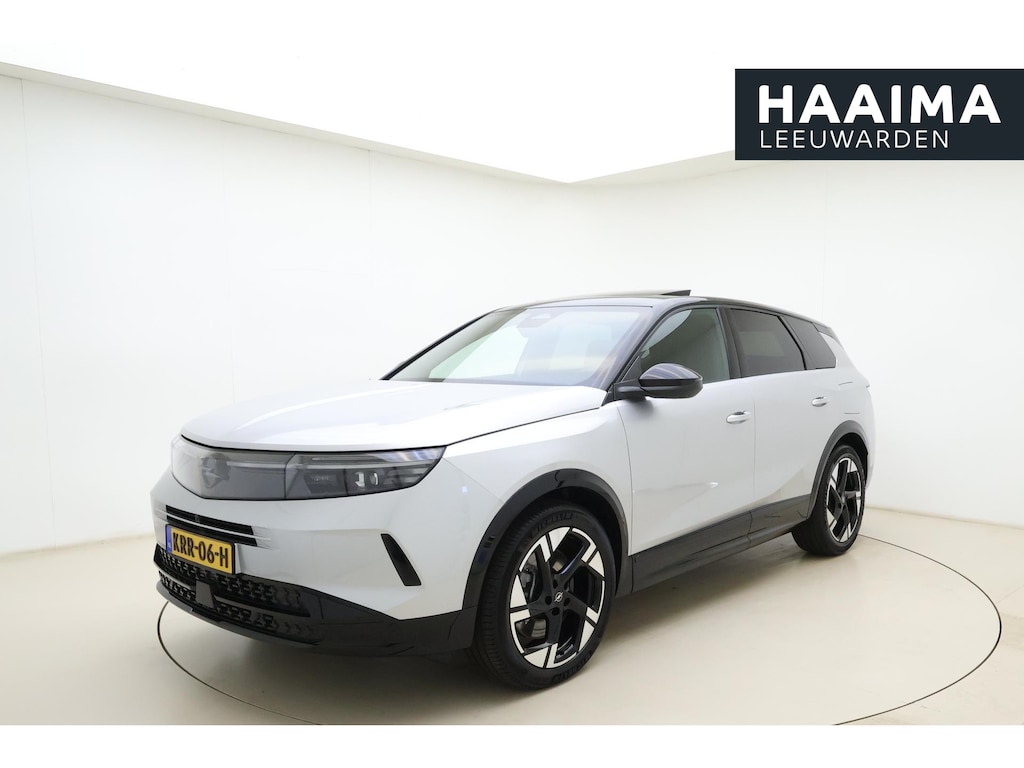 Opel Grandland 1.6 Turbo Plug-in-Hybrid Ultimate | Lederen bekleding | Panoramisch schuif/kantel dak | Stoelverwarming en ventilatie | Achterbankverwarming | Elektrische achterklep | Keyless