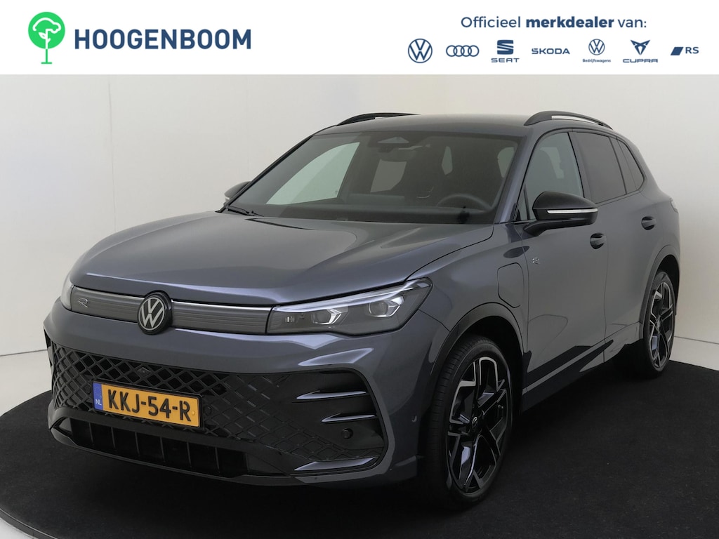 Volkswagen Tiguan 1.5 eHybrid R-Line Edition | DEMO | Black Pack | 20 inch LM Velgen | 360 camera | Elektrisch bedienbare achterklep