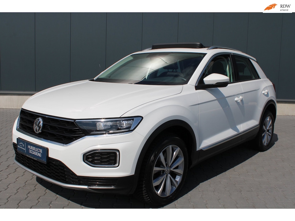 Volkswagen T-Roc 1.5 TSI ACT SPORT & Style TREKHAAK SCHUIFDAK NAVIGATIE CRUISE