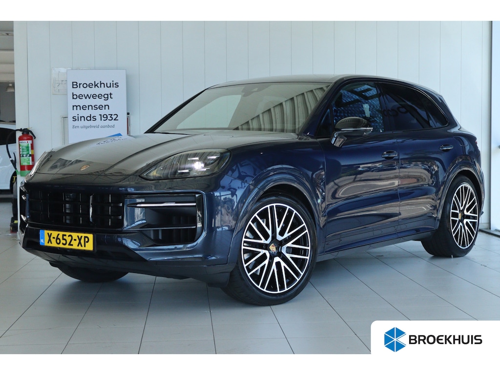 Porsche Cayenne 3.0 E-Hybrid | SoH 95% | Soft Close | SportDesign | Sportchrono | 18 Voudig | 360 Camera | Trekhaak | Bose | 22 Inch | Stoelverwarming V/A | 4 Zone Climate | Navi | Carplay