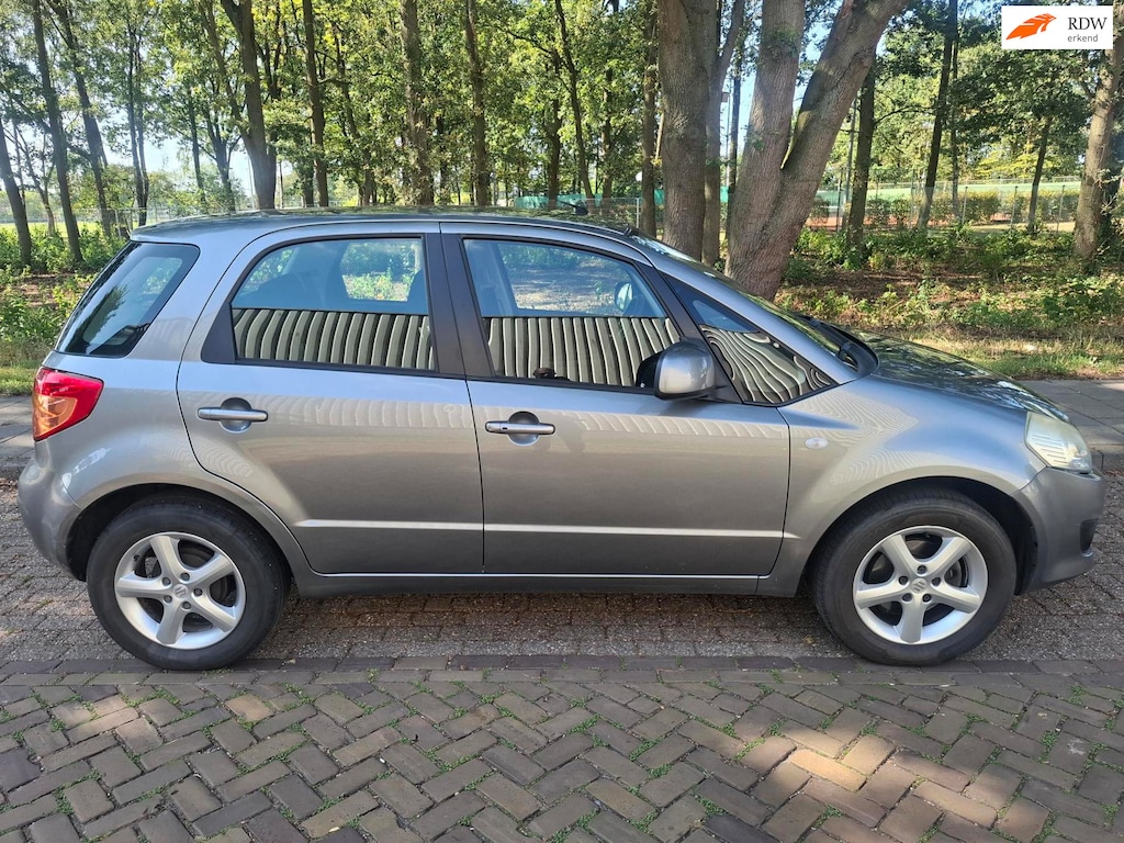 Suzuki SX4 1.6 Exclusive