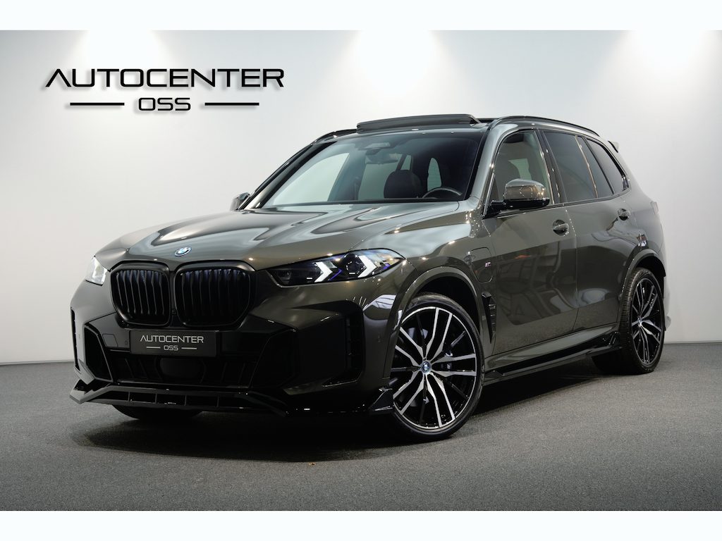 BMW X5 xDrive50e M-Sport B&W | SkyLounge | Pano | Soft Close | Trekhaak | BTW