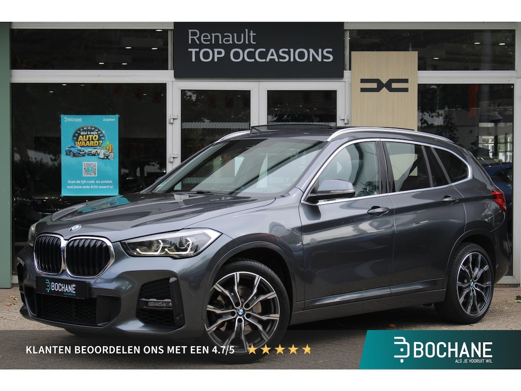 BMW X1 sDrive20i High Executive Edition | Panoramadak | Head Up Display | Trekhaak