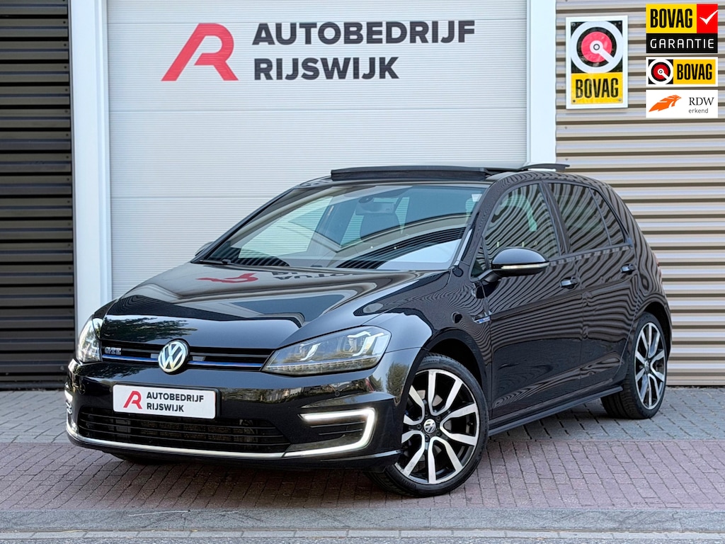 Volkswagen Golf 1.4 TSI GTE Pano/AppleCarPlay/Led