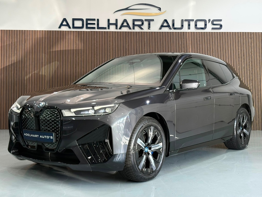 BMW iX XDrive50 Business Edition Plus 112 kWh / Panoramadak / Full map navigatie / Cruise control / Camera / Stoelverwarming