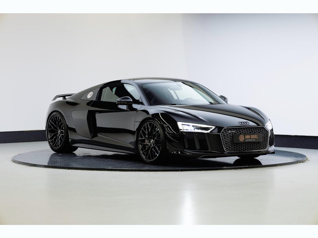 Audi R8 5.2 FSI quattro Plus | Keramische remmen | Mat Carbon | Schaalstoelen | Capristo | B&O |