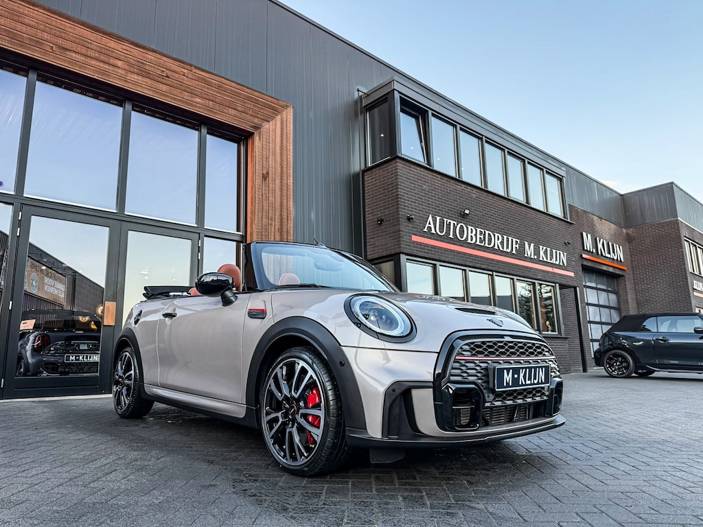 MINI John Cooper Works Cabrio 2.0 JCW Pack F1 aut 231pk/Rooftop grey/Bruin leer/Hk/Camera/Btw