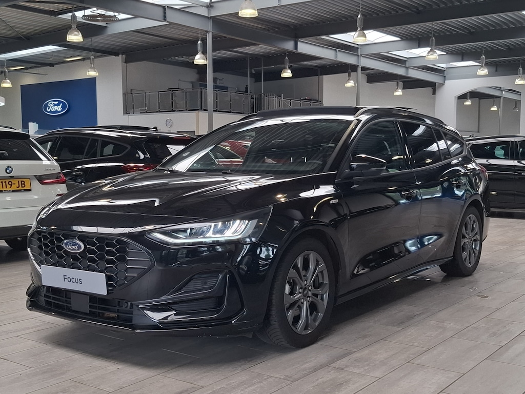 Ford Focus Wagon EcoBoost Hybrid 155 pk ST-Line | Pano | Winterpack | Cruise control | Climate control | SYNC 4 | All-season banden |