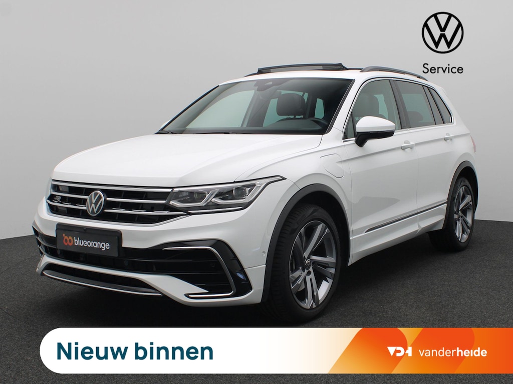 Volkswagen Tiguan 1.4 TSI eHybrid R-Line Business 245PK DSG Panoramadak, Trekhaak, Leder, Matrix LED-Verlichting, Leder, 19" LM Velgen, Memorystoelen, Side Assist, Stoel-Stuurverwarming, 360gr. Camera