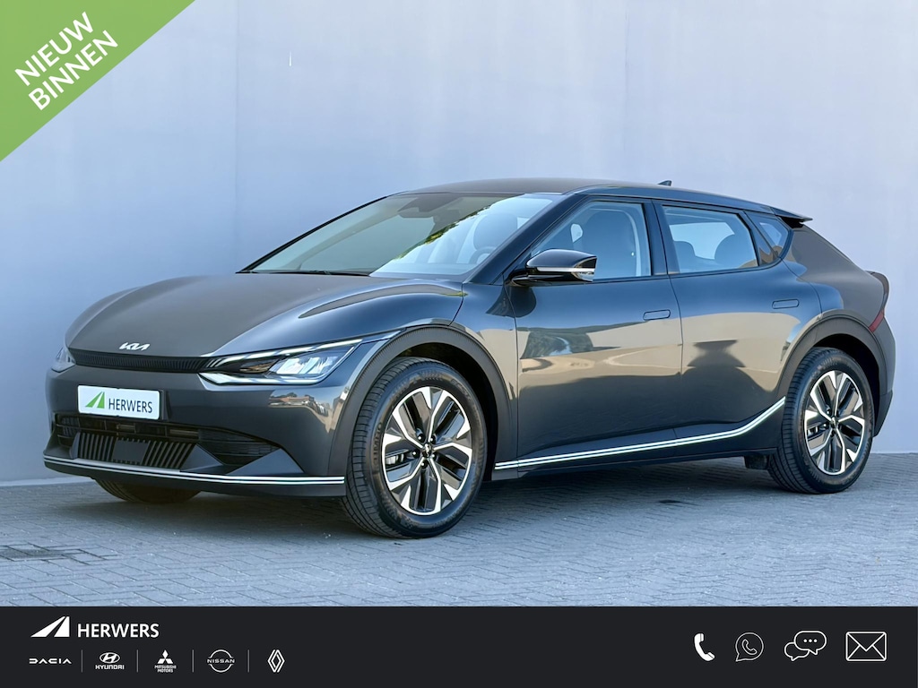 Kia EV6 Edition 77.4 kWh / SOH 100% / Fabrieksgarantie tot 18-06-2032 / 1.600 kg trekgewicht / Android Auto & Apple Carplay / Navigatie / Cruise Control Adaptief / Climate Control / DAB / Draadloze Telefoonlader / Camera / Parkeerassistent / 19" Lichtmetalen Wielen / Keyless entry & start /