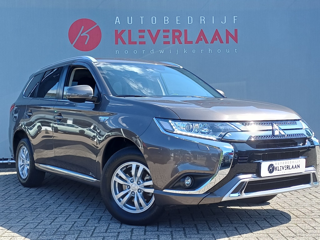 Mitsubishi Outlander 2.4 PHEV Pure | TREKHAAK AFNEEMBAAR | CAMERA | PDC |  Wij bieden financiering mogelijkheden aan.