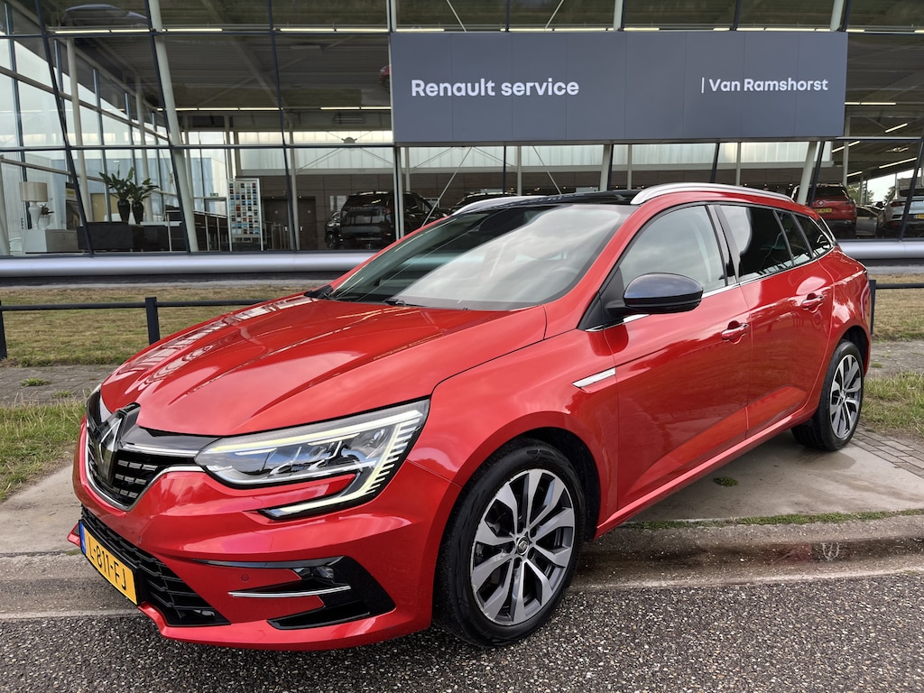 Renault Megane Estate 1.3 TCe 140PK Business Edition One / Trekhaak / Leder / Stoelverw. / Pano-dak / Parkeerhulp V+A / LMV