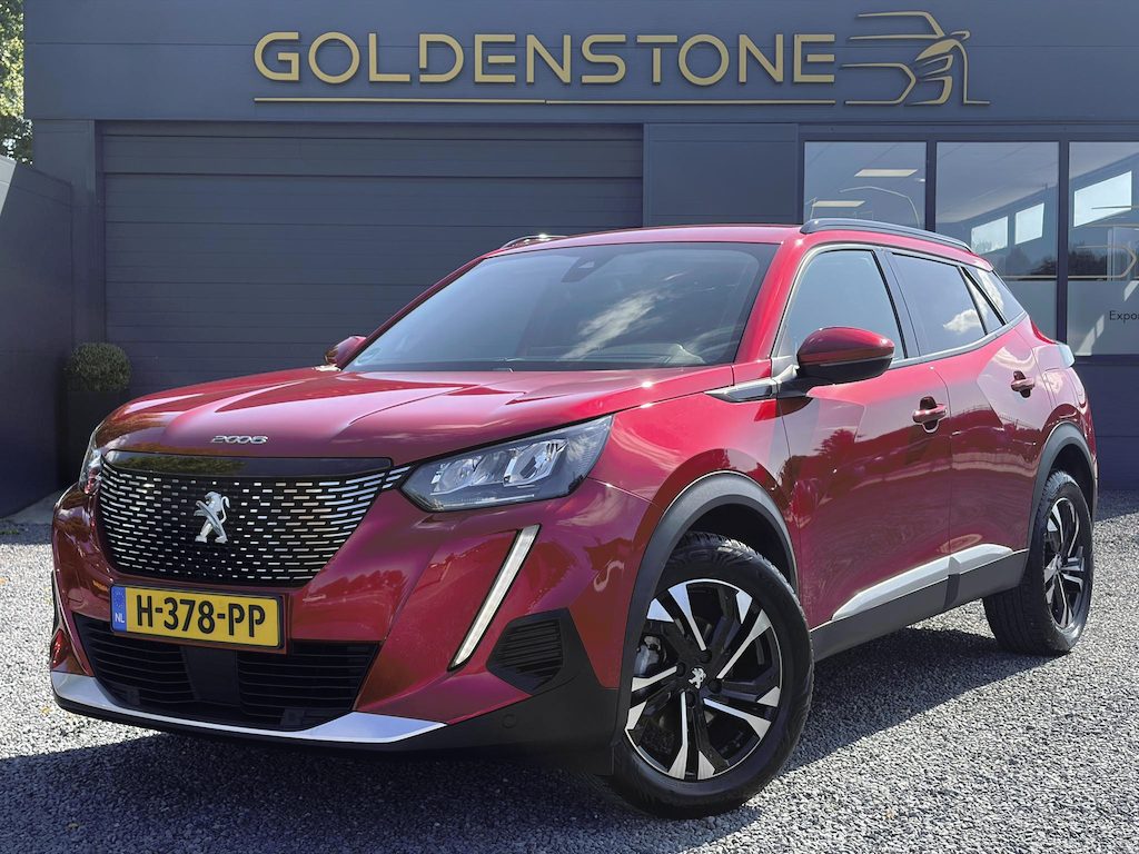 Peugeot 2008 1.2 PureTech Allure ✓Recent beurt gehad✓D-riem vv in 06-2025✓360° Camera✓Draadloze telefoonlader✓Carplay✓Keyless✓Automaat✓Trekhaak✓Halfleder✓Navi✓Clima✓Cruise✓131pk✓Lm velgen✓2e Eigenaar✓Pdc V+A✓Rijstrooksensor✓N.A.P✓Apk tot 04-2028