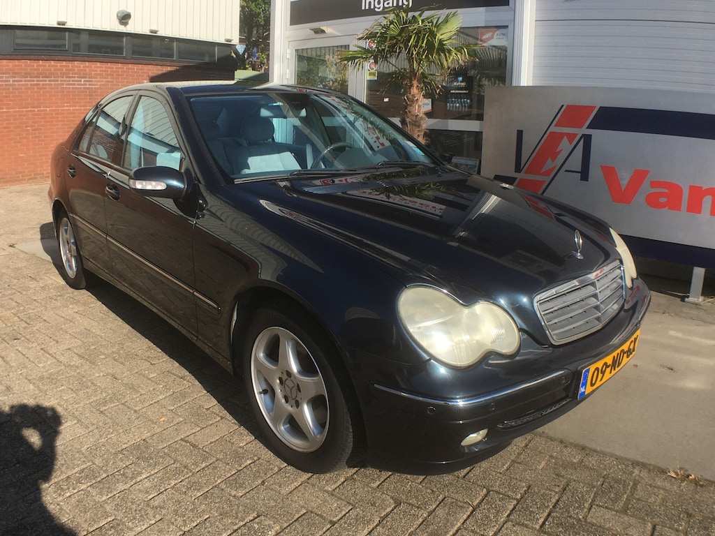 Mercedes-Benz C-klasse 240 Avantgarde NL auto, afneembare trekhaak, volledige historie, nwe apk bij levering