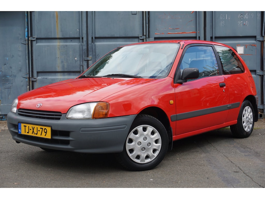 Toyota Starlet 1.3-16V Black | Unieke Auto | Trekhaak | Nieuwstaat ! |APK 24-08-2027